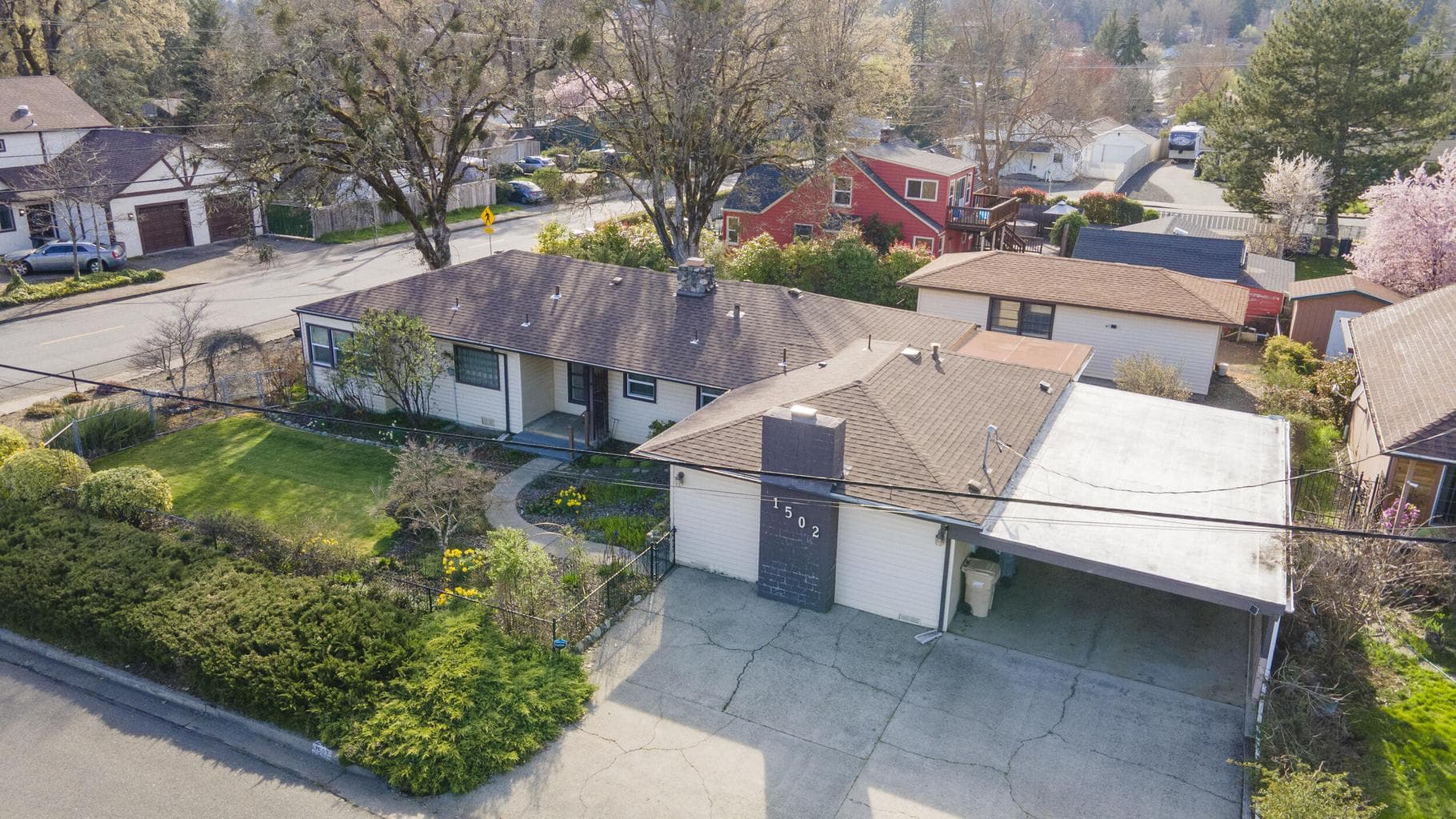 Photo of 1502 Lawnridge 2 of 49