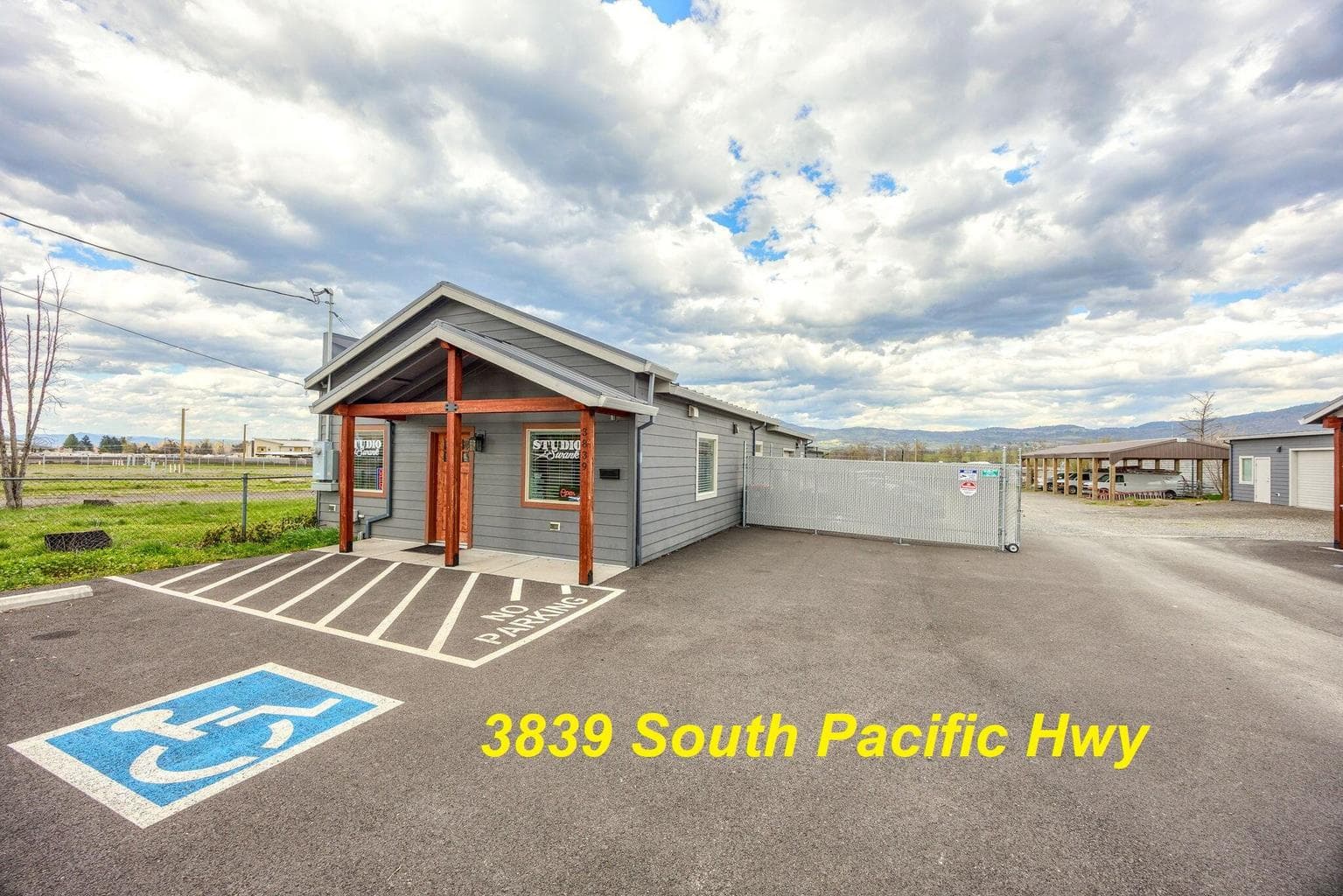 Photo of 3839 Pacific 5 of 43