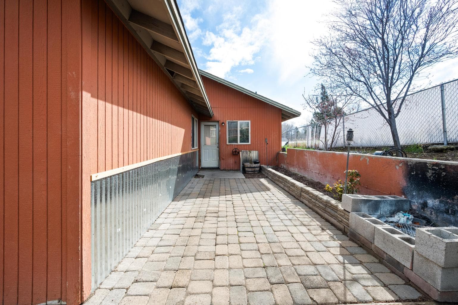 Photo of 156 NE 9th Street 25 of 26