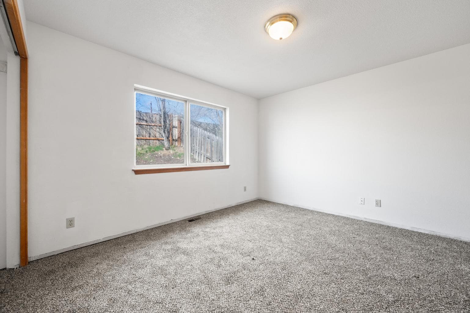 Photo of 156 NE 9th Street 20 of 26