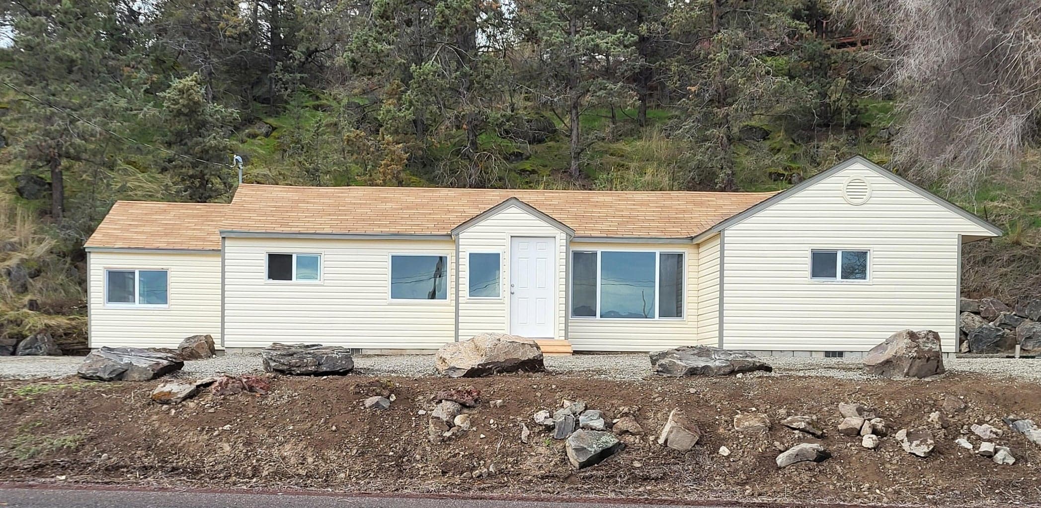 Photo of 3352 O'Neil 2 of 18