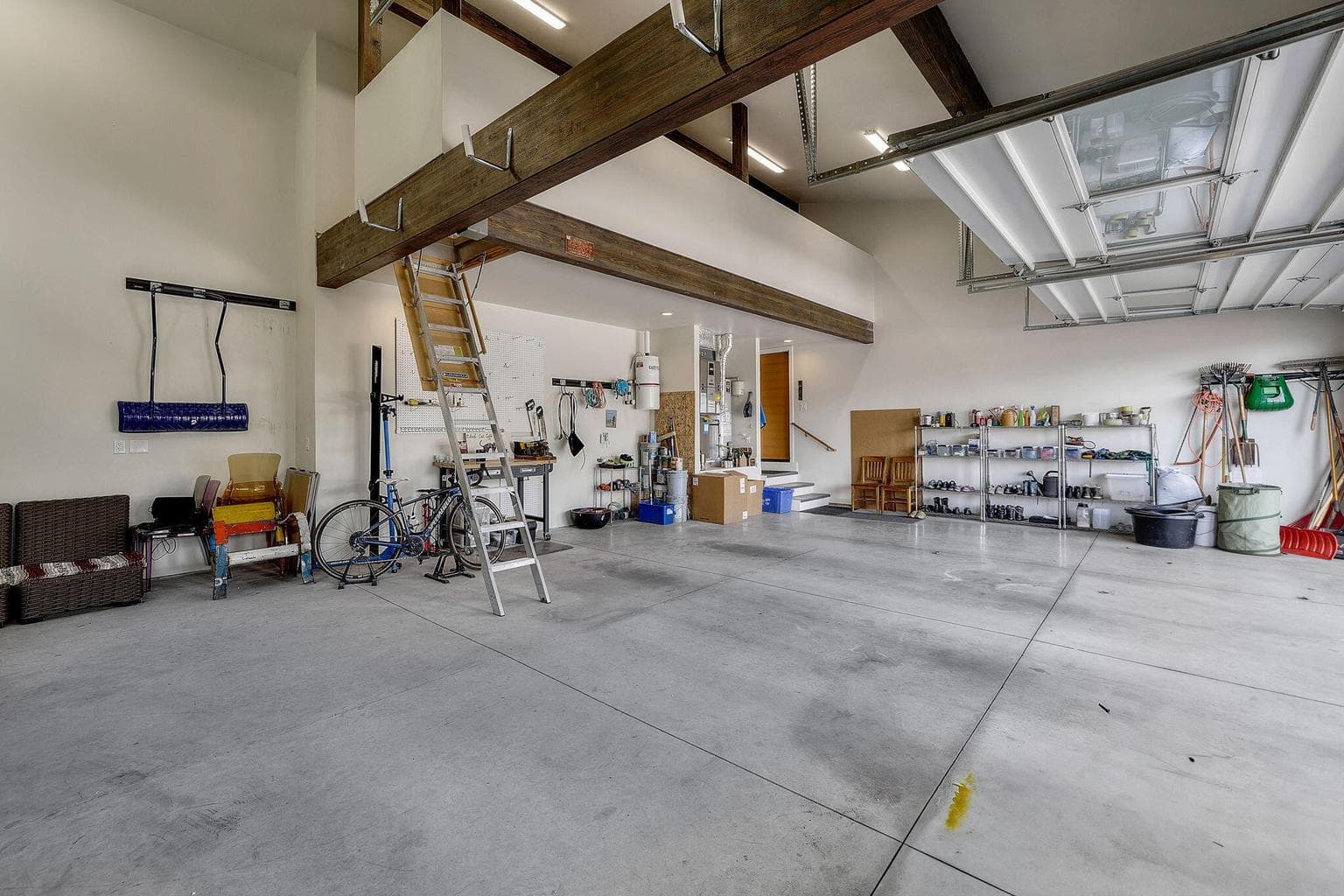 Photo of 62636 NW Mt Thielsen Drive 48 of 73