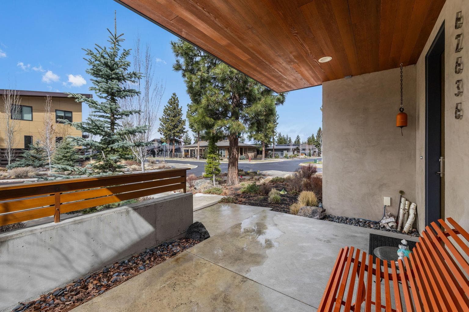 Photo of 62636 NW Mt Thielsen Drive 6 of 73