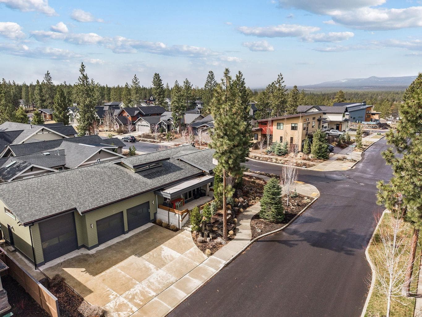 Photo of 62636 NW Mt Thielsen Drive 66 of 73