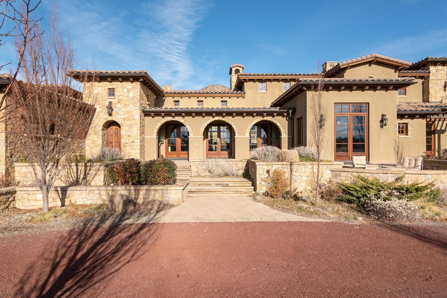 Front patio- welcome!