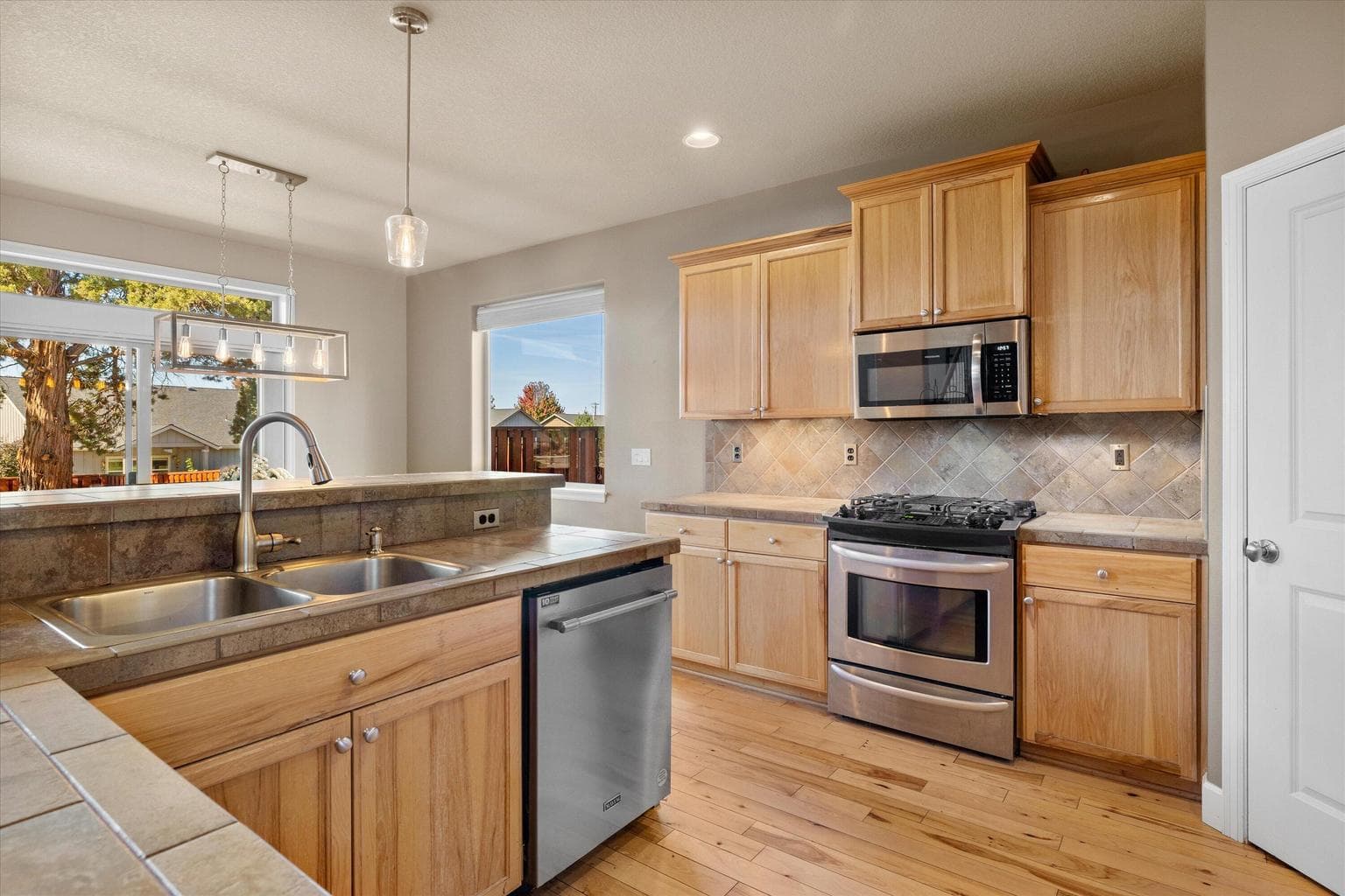 Photo of 737 NW 28th Street 13 of 50
