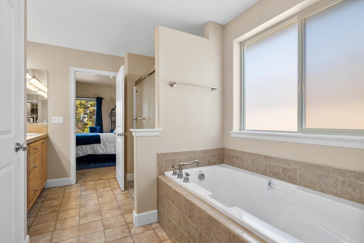 Photo of 737 NW 28th Street 34 of 50