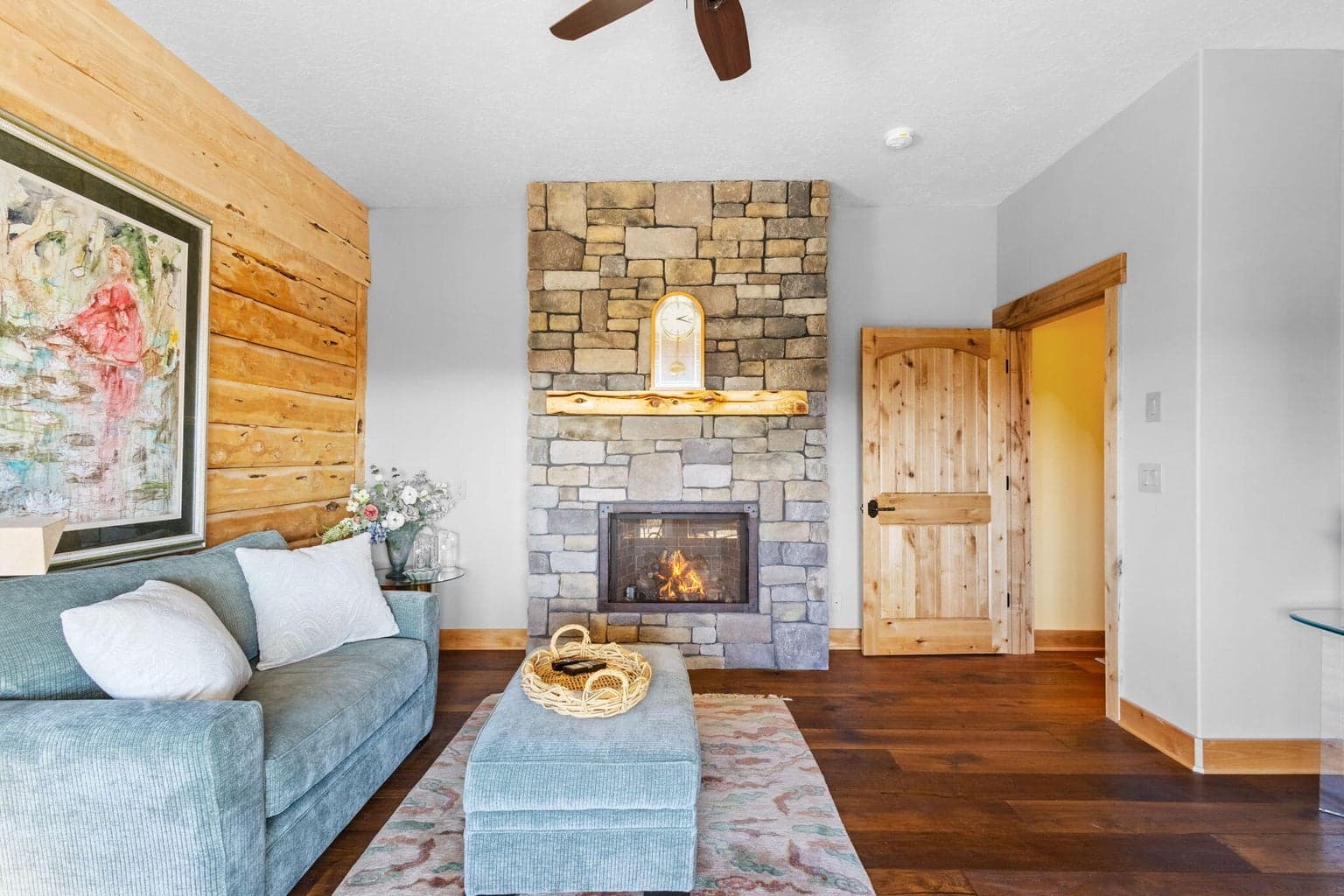 Photo of 7305 NW Moore Lane 35 of 84
