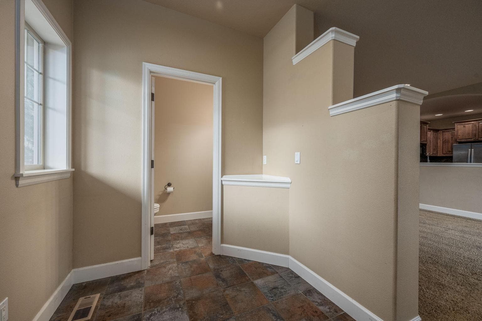 Photo of 1290 NE Carson Street 31 of 49