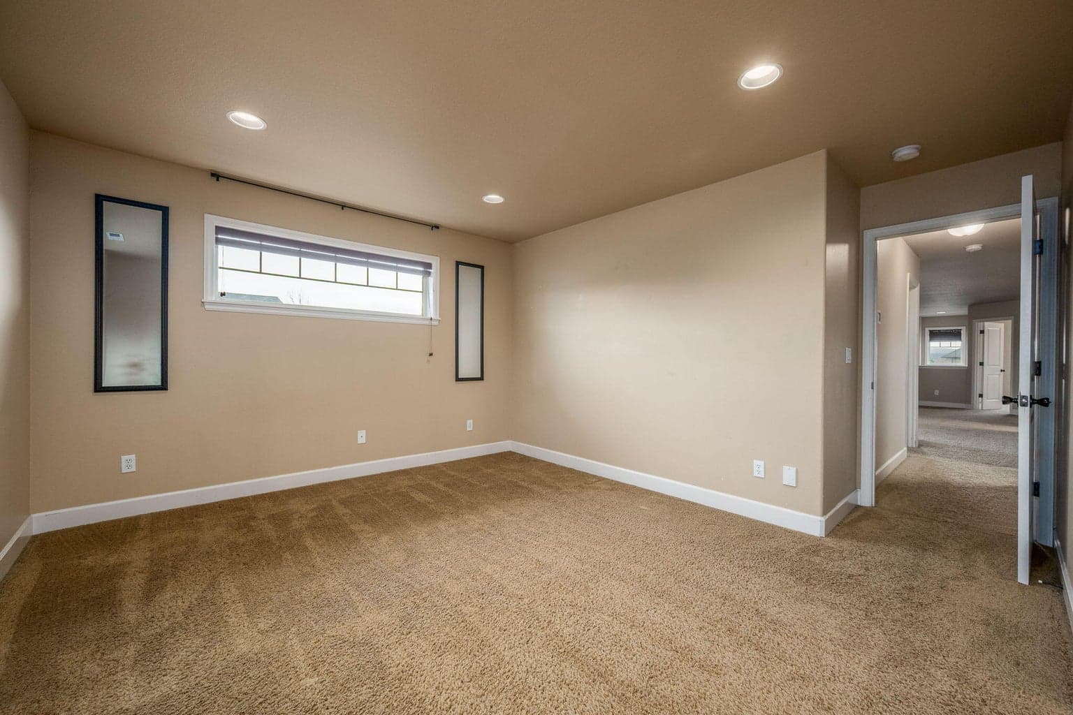 Photo of 1290 NE Carson Street 38 of 49