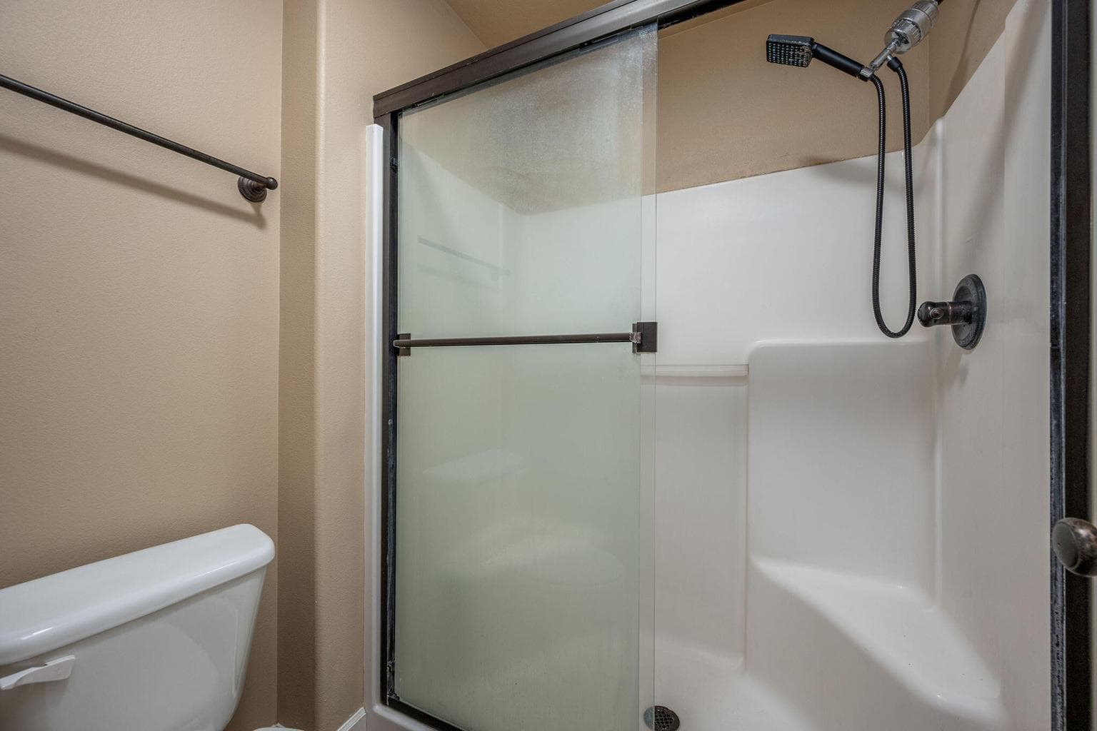 Photo of 1290 NE Carson Street 43 of 49