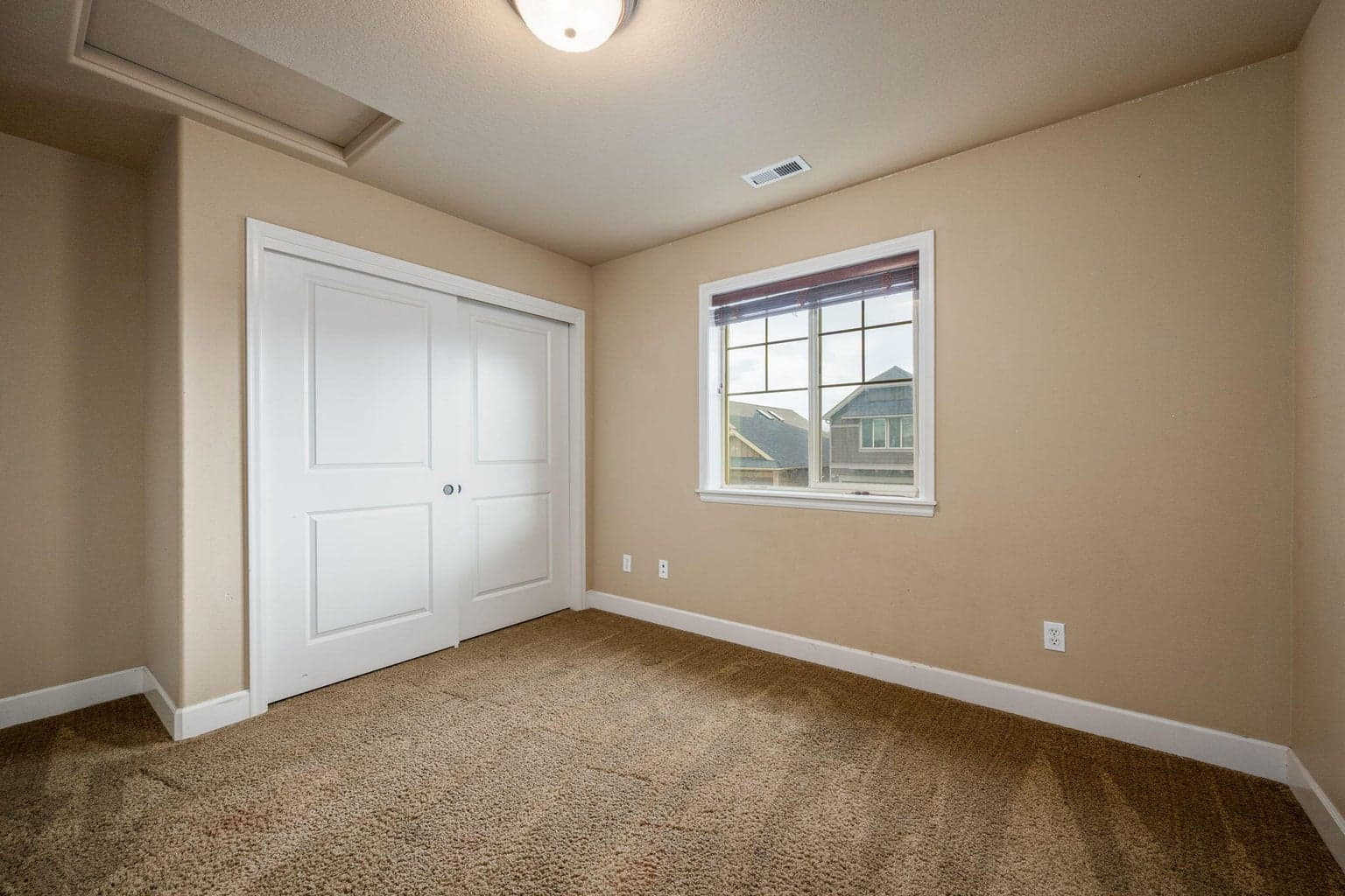 Photo of 1290 NE Carson Street 44 of 49