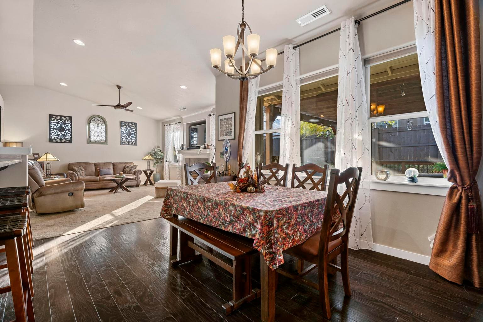 Photo of 2344 NW Glen Oak Avenue 12 of 32