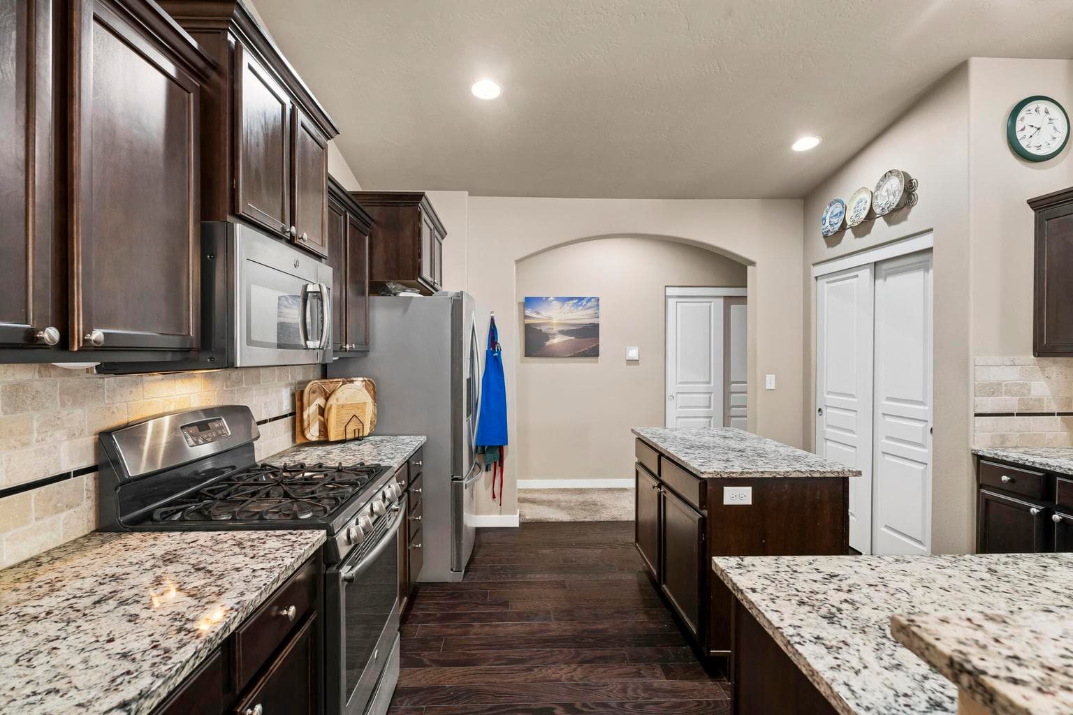 Photo of 2344 NW Glen Oak Avenue 14 of 32