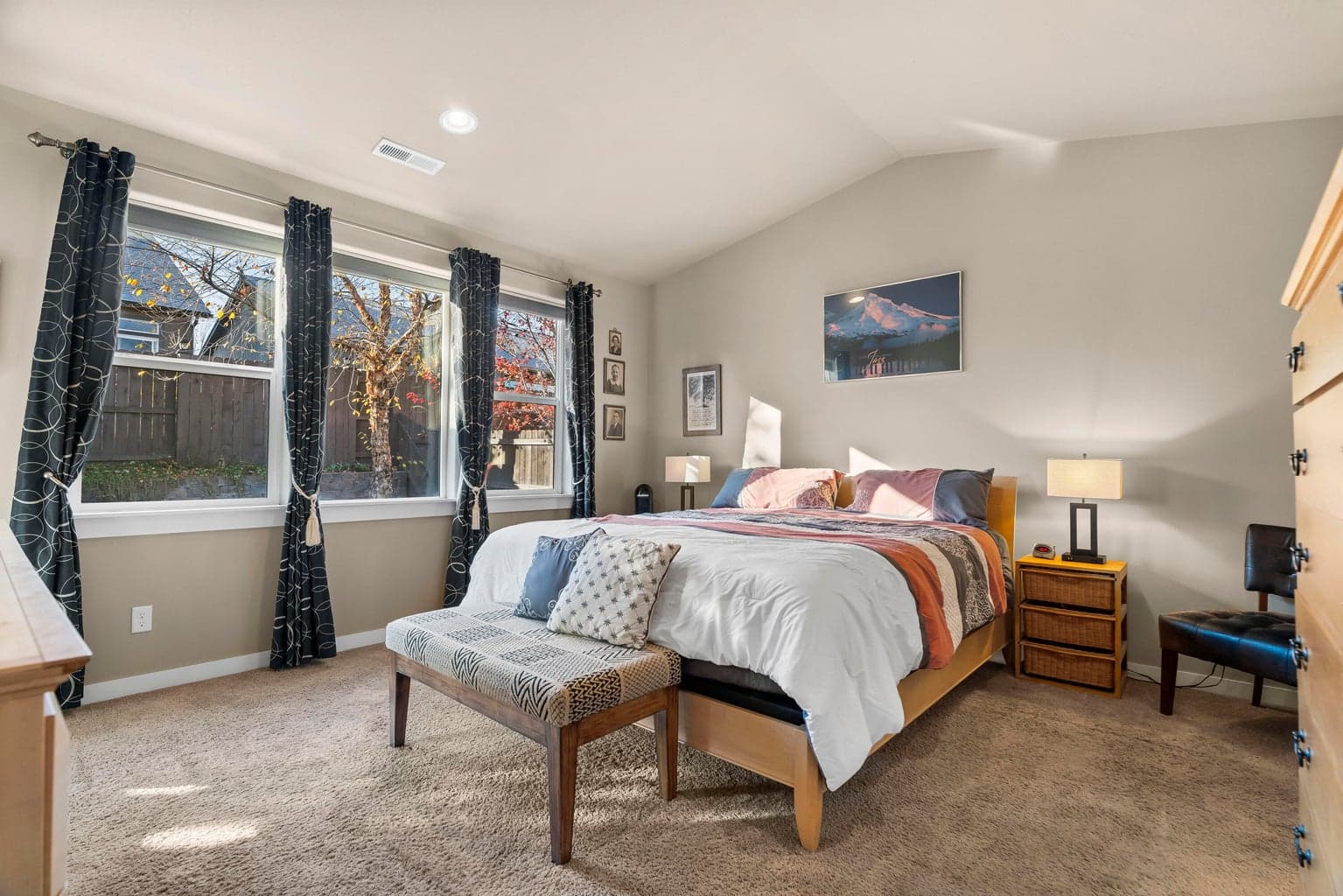 Photo of 2344 NW Glen Oak Avenue 21 of 32