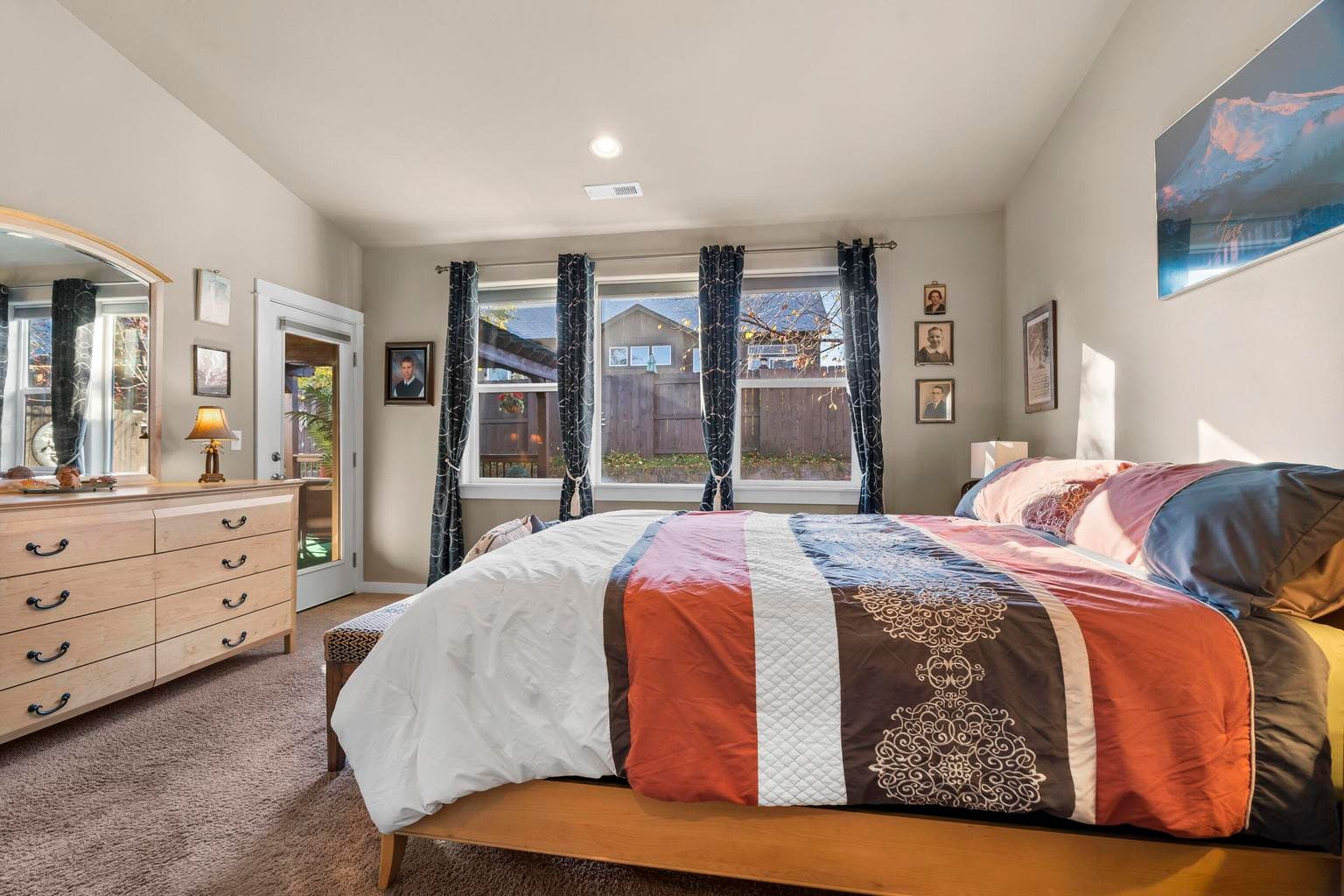 Photo of 2344 NW Glen Oak Avenue 22 of 32