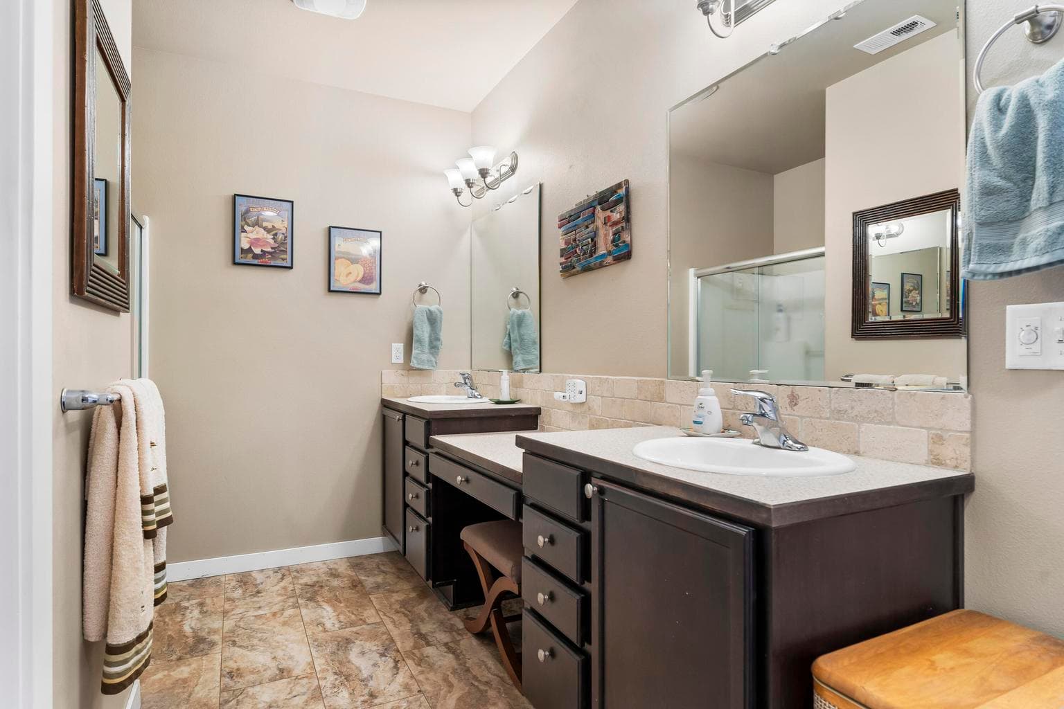 Photo of 2344 NW Glen Oak Avenue 24 of 32