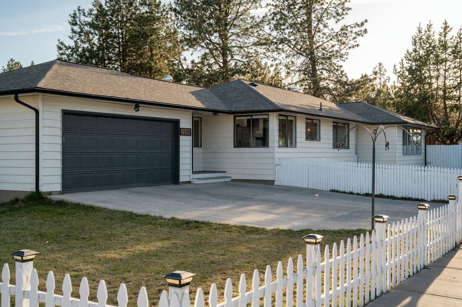 Photo of 21315 Livingston 2 of 34