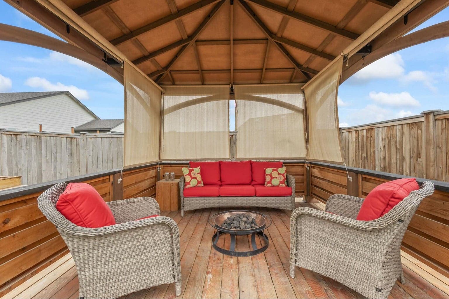 Photo of 1256 NW Golf Course Drive 14 of 48
