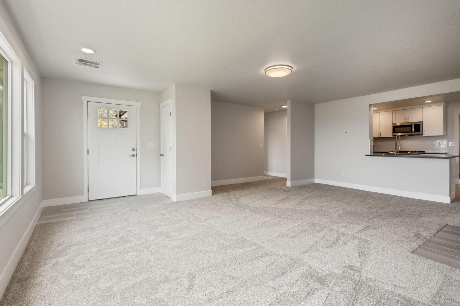 Photo of 845 SW Rimrock Road 6 of 50