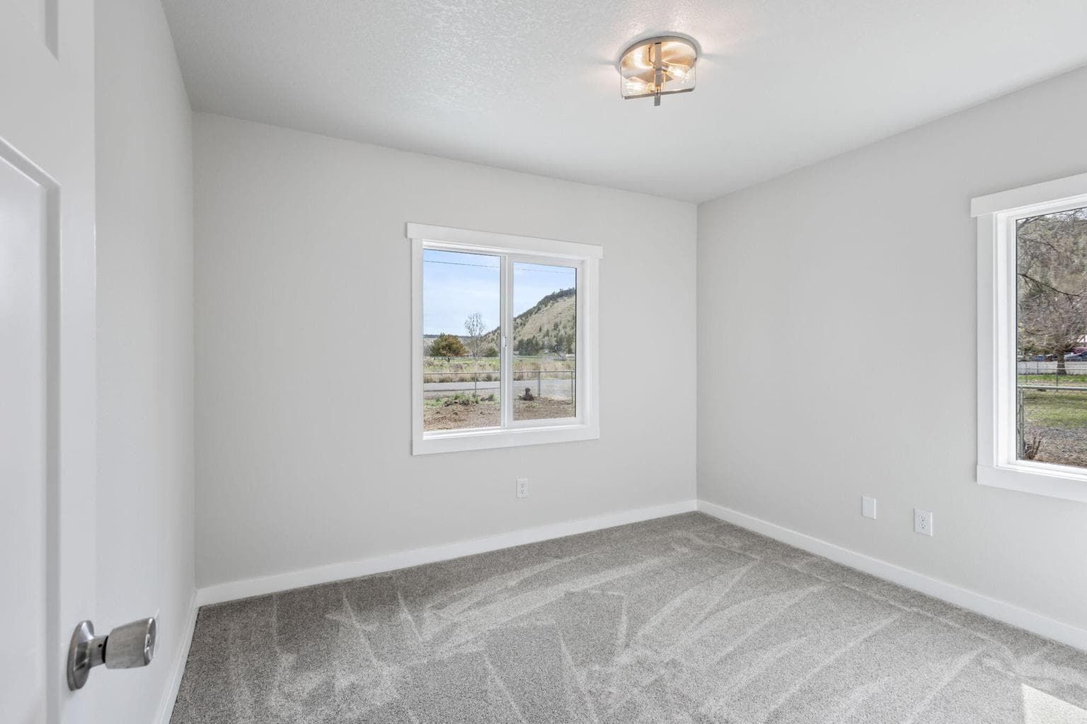 Photo of 845 SW Rimrock Road 30 of 50