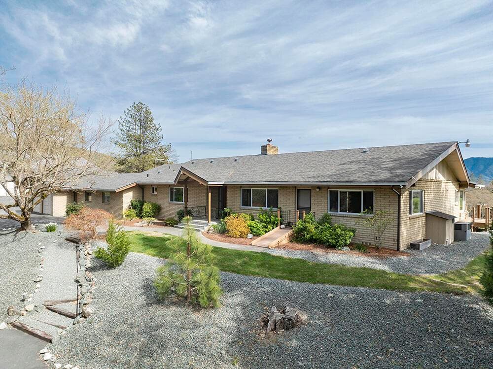 Photo of 3320 Upper River 4 of 52