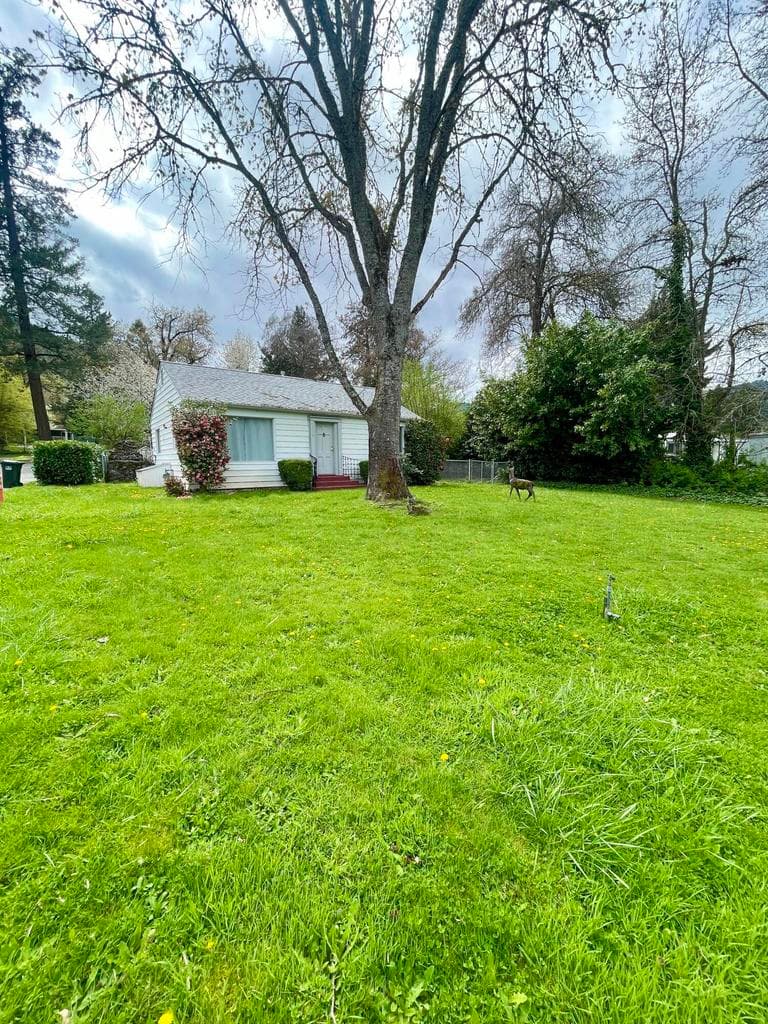 Photo of 7015 Rogue River 2 of 35