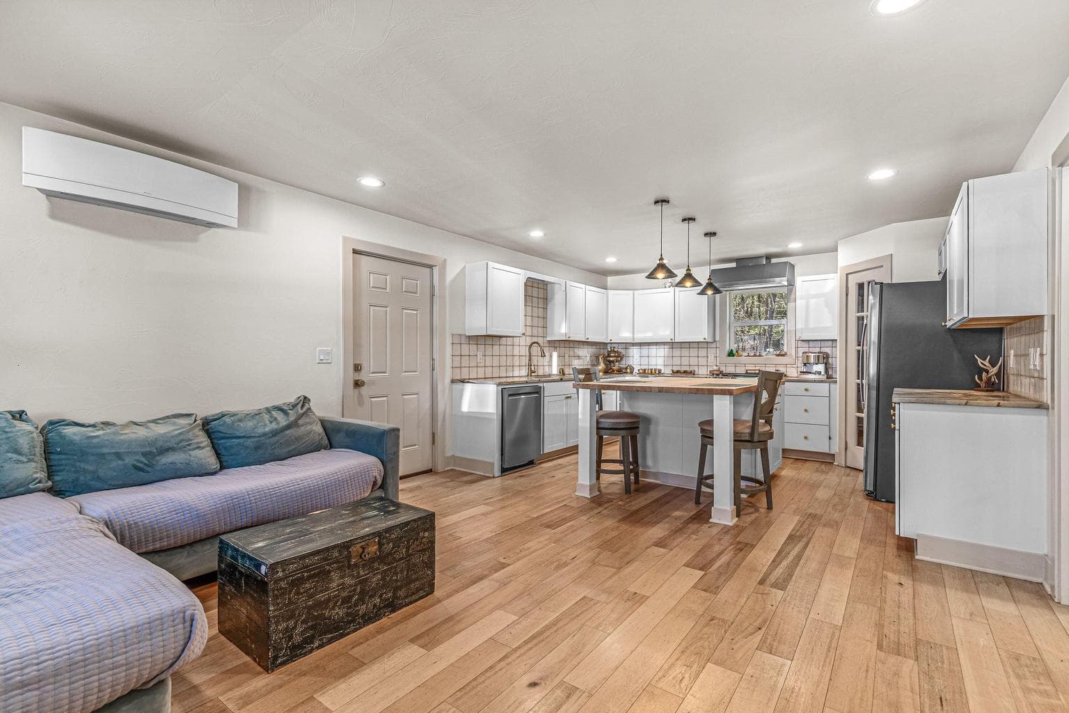 Photo of 7537 Sterling Creek 5 of 30
