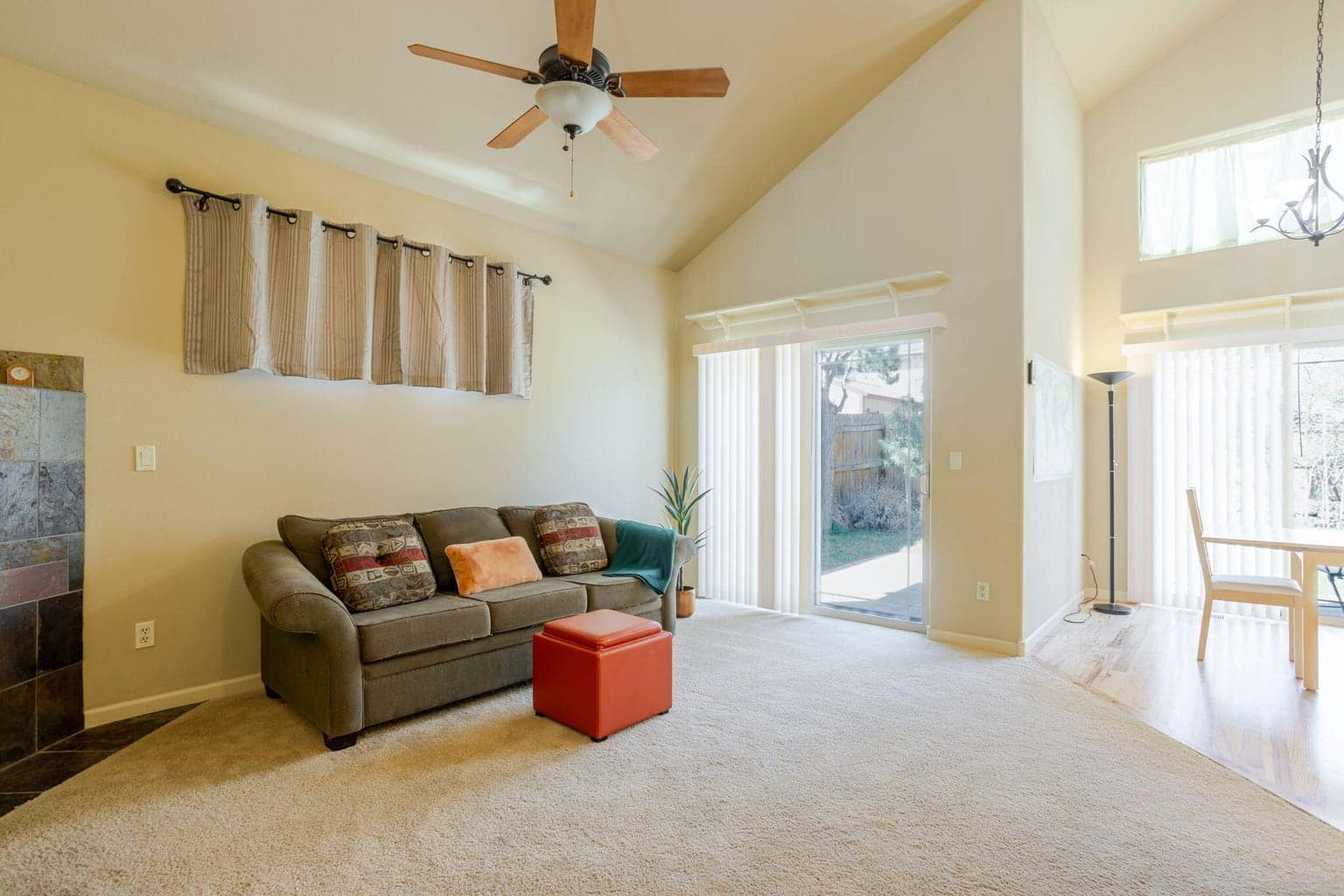Photo of 1217 SW Tanner Court 8 of 44