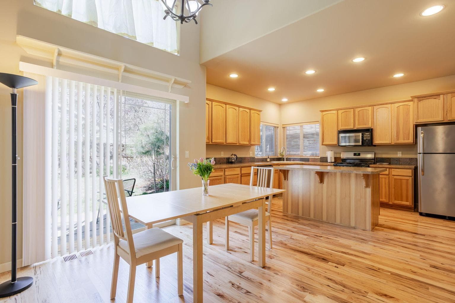 Photo of 1217 SW Tanner Court 11 of 44