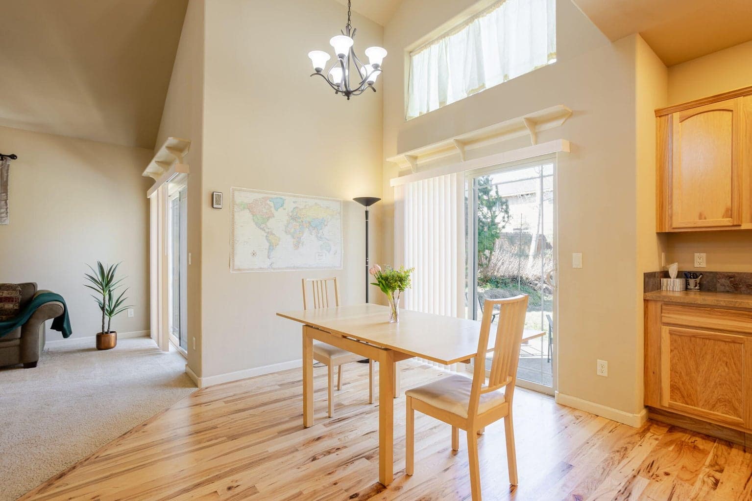 Photo of 1217 SW Tanner Court 9 of 44