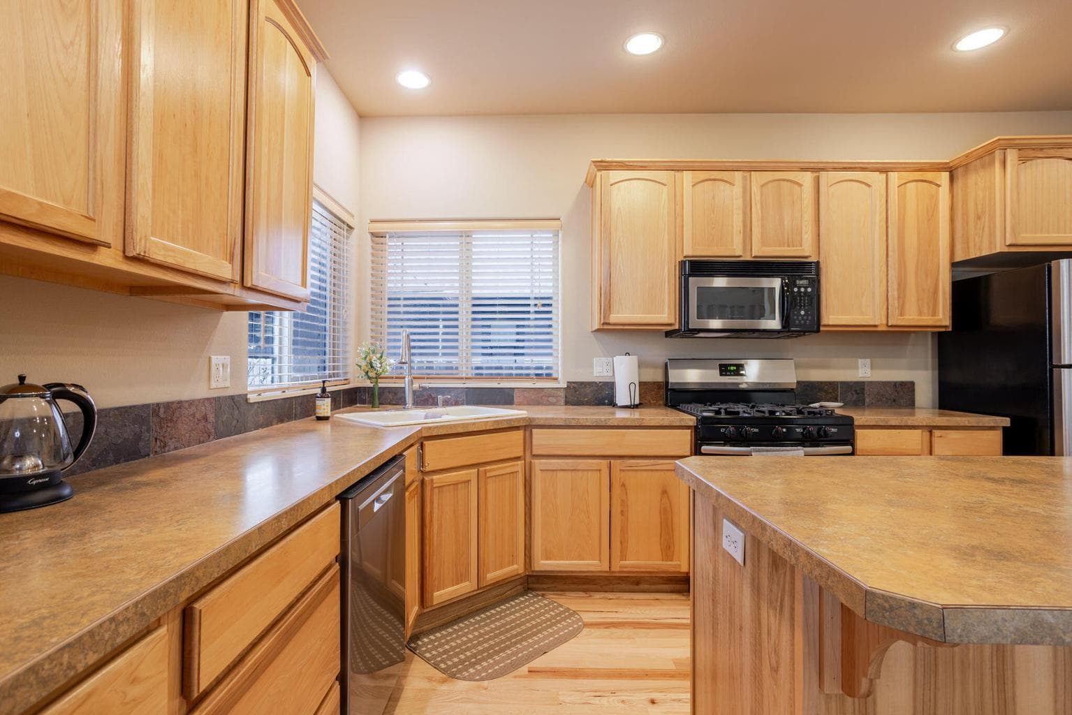 Photo of 1217 SW Tanner Court 15 of 44
