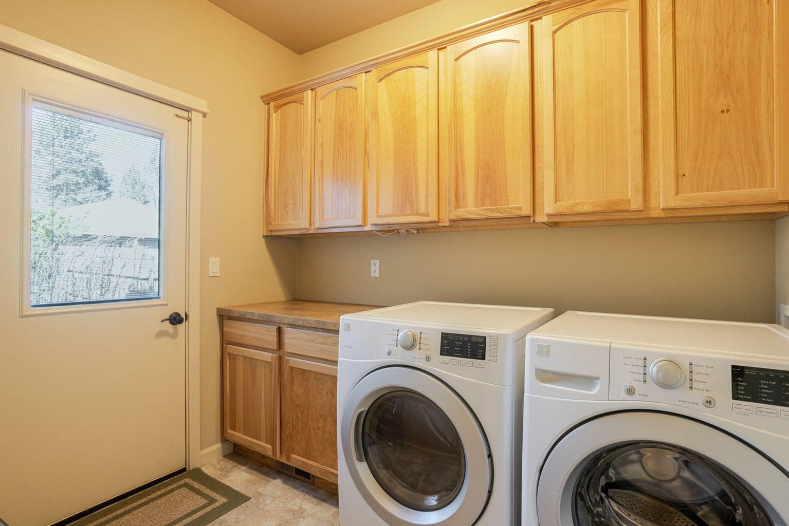 Photo of 1217 SW Tanner Court 32 of 44