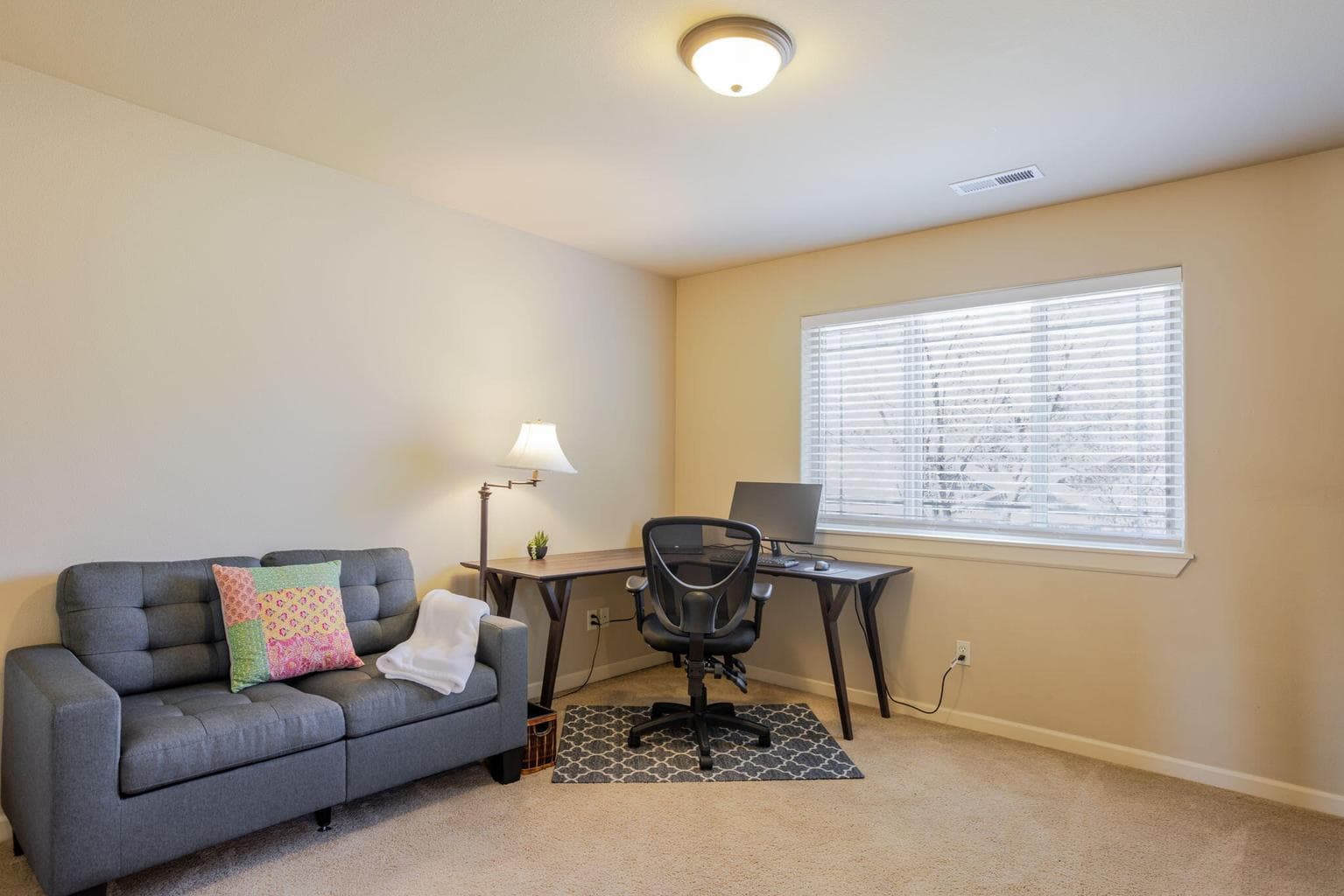 Photo of 1217 SW Tanner Court 27 of 44