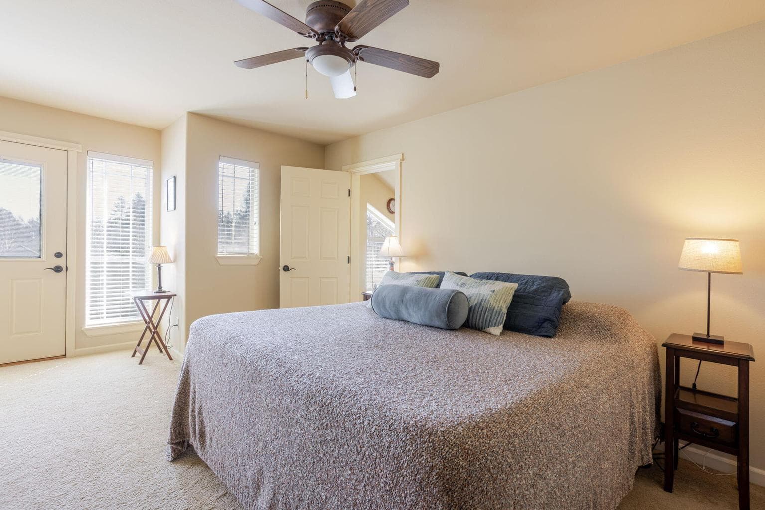 Photo of 1217 SW Tanner Court 16 of 44