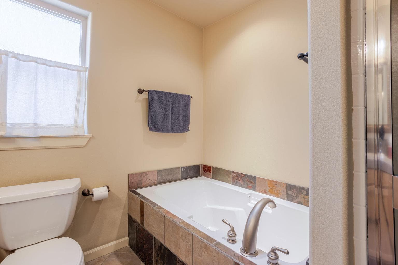 Photo of 1217 SW Tanner Court 22 of 44