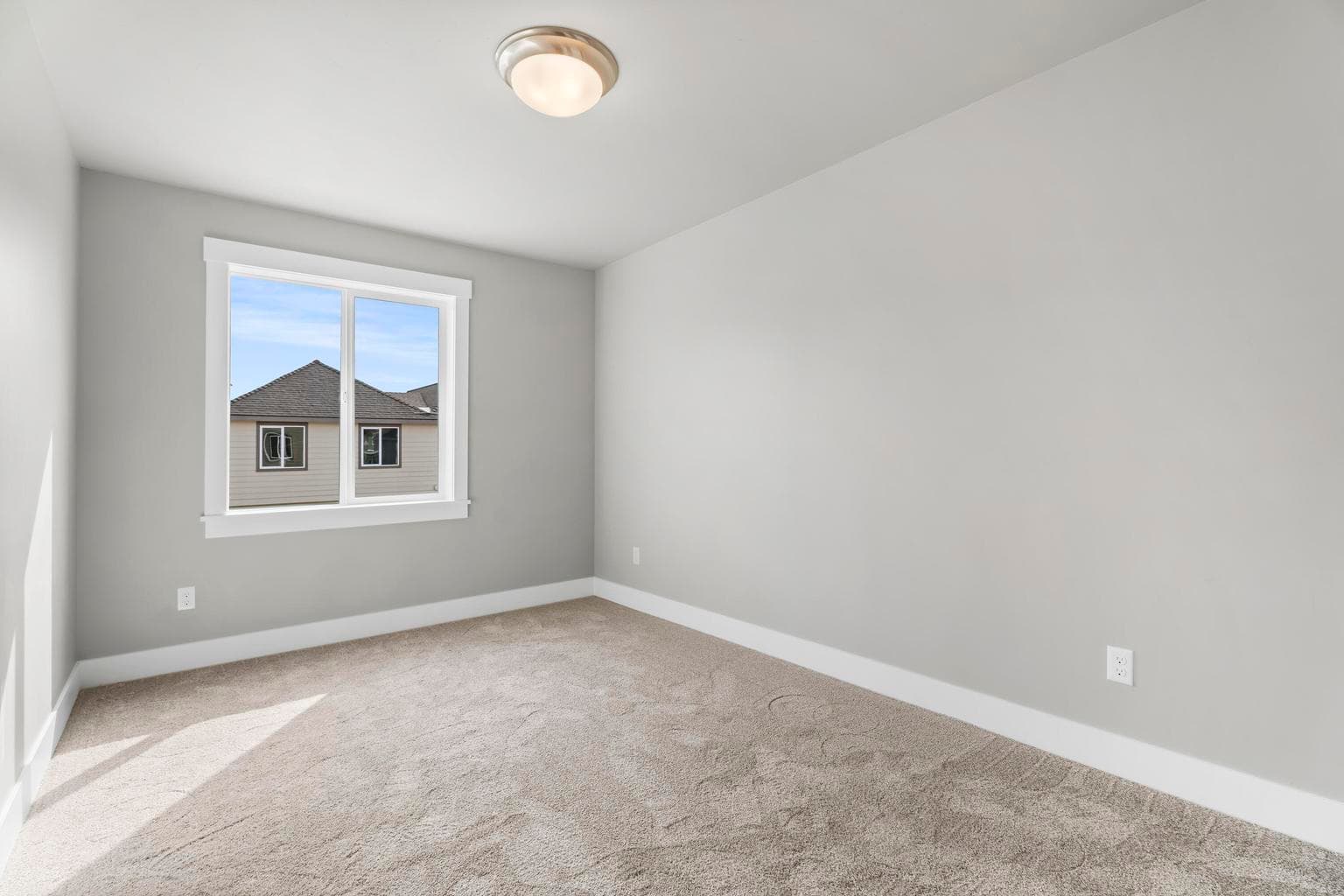 Photo of 4275 SW 39th Street 11 of 20