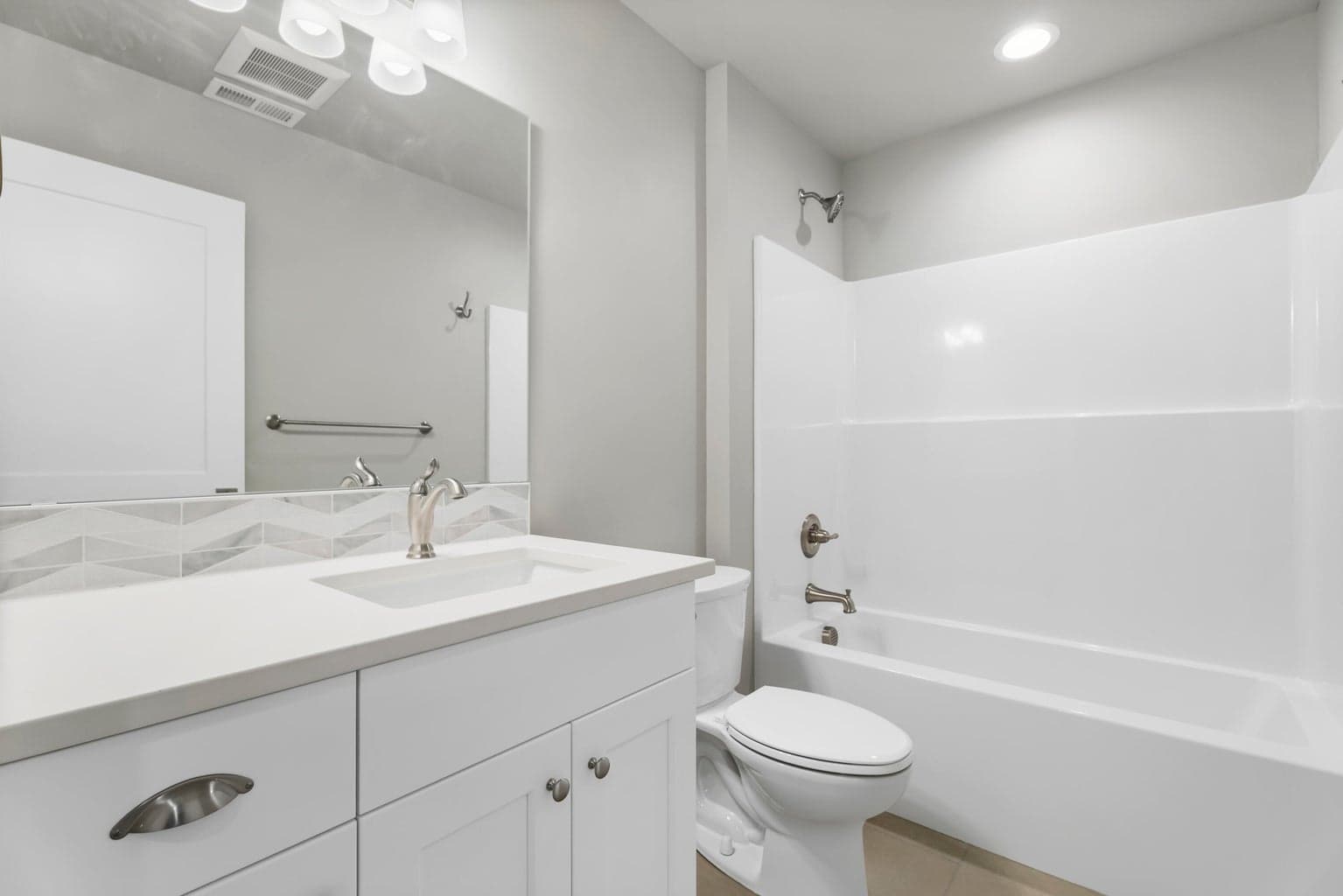 Photo of 4275 SW 39th Street 13 of 20