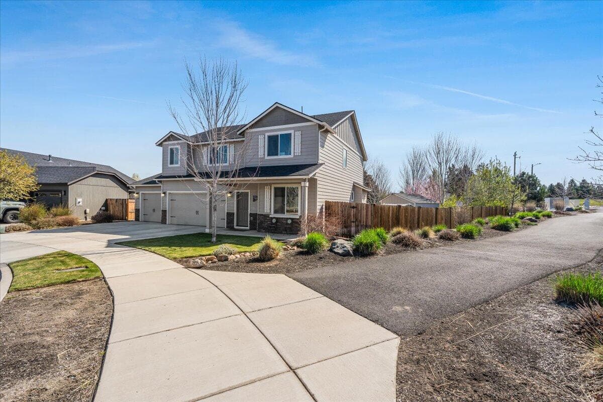 Photo of 1830 36th 2 of 25