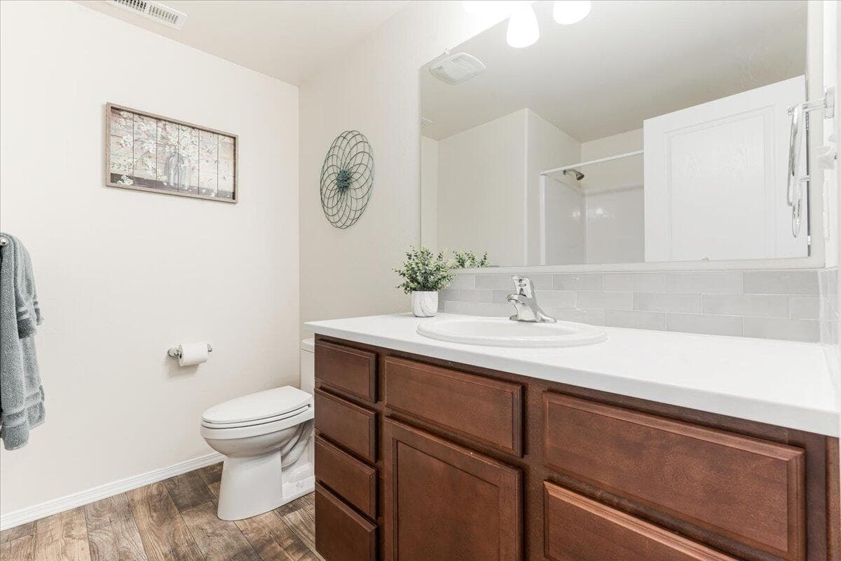 Photo of 1830 SW 36th Way 15 of 25