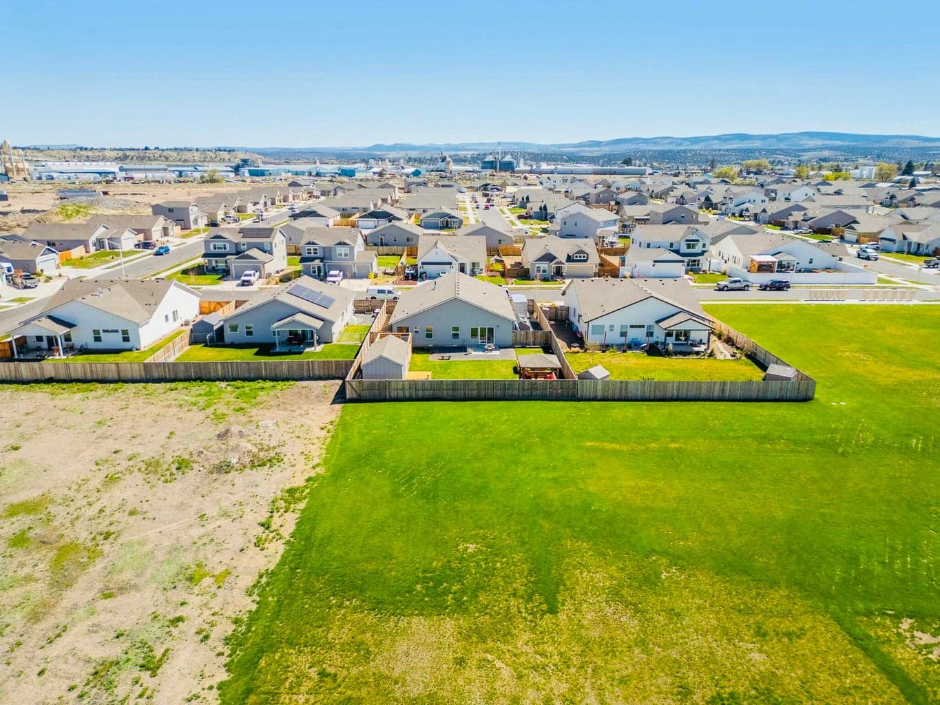 Photo of 1256 NW Golf Course Drive 7 of 48
