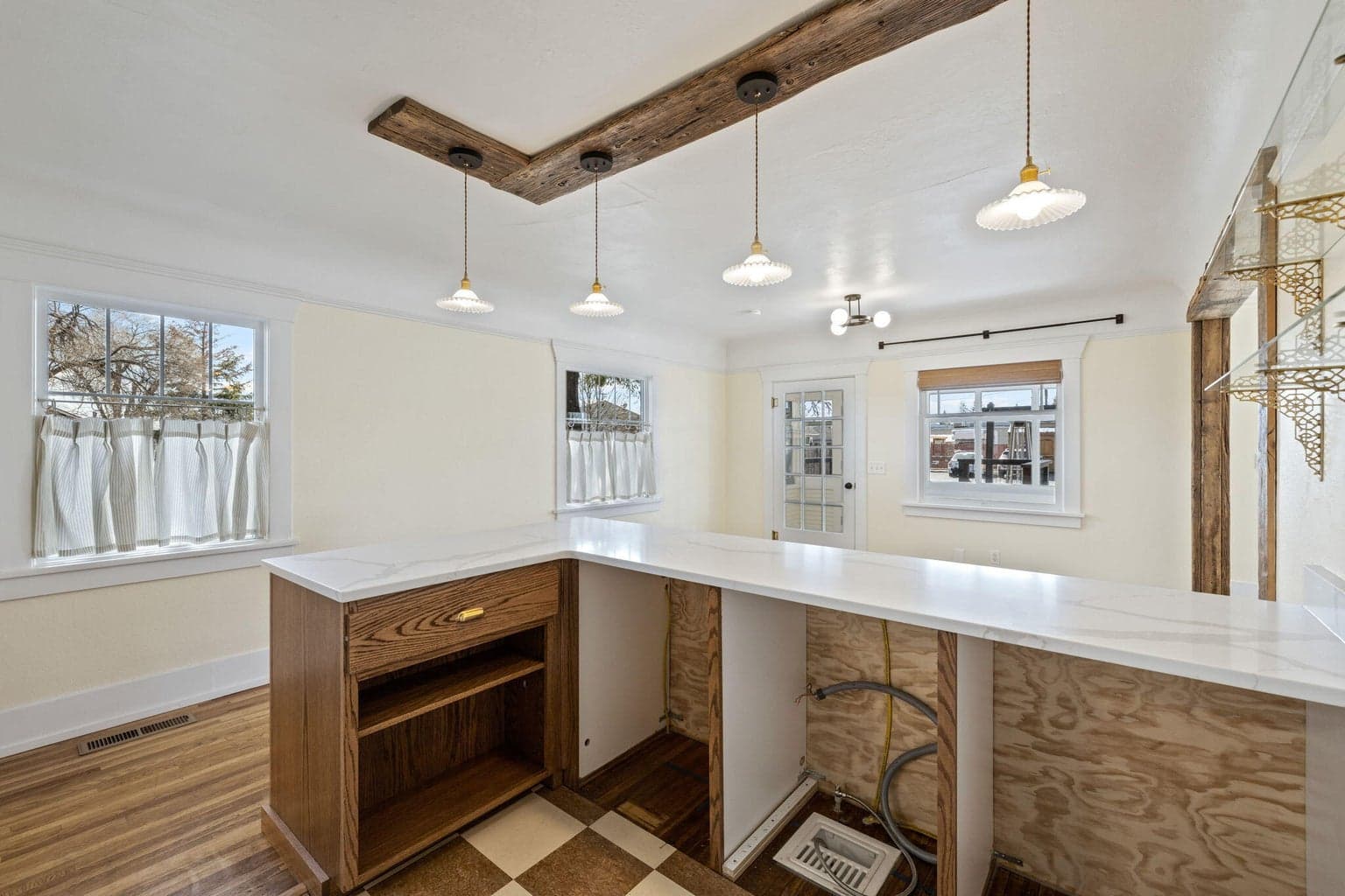 Photo of 218 SW 4th Street 28 of 33