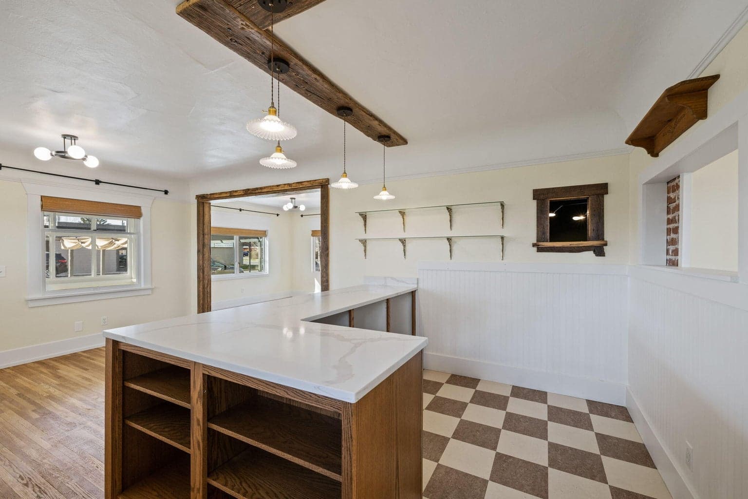 Photo of 218 SW 4th Street 12 of 33