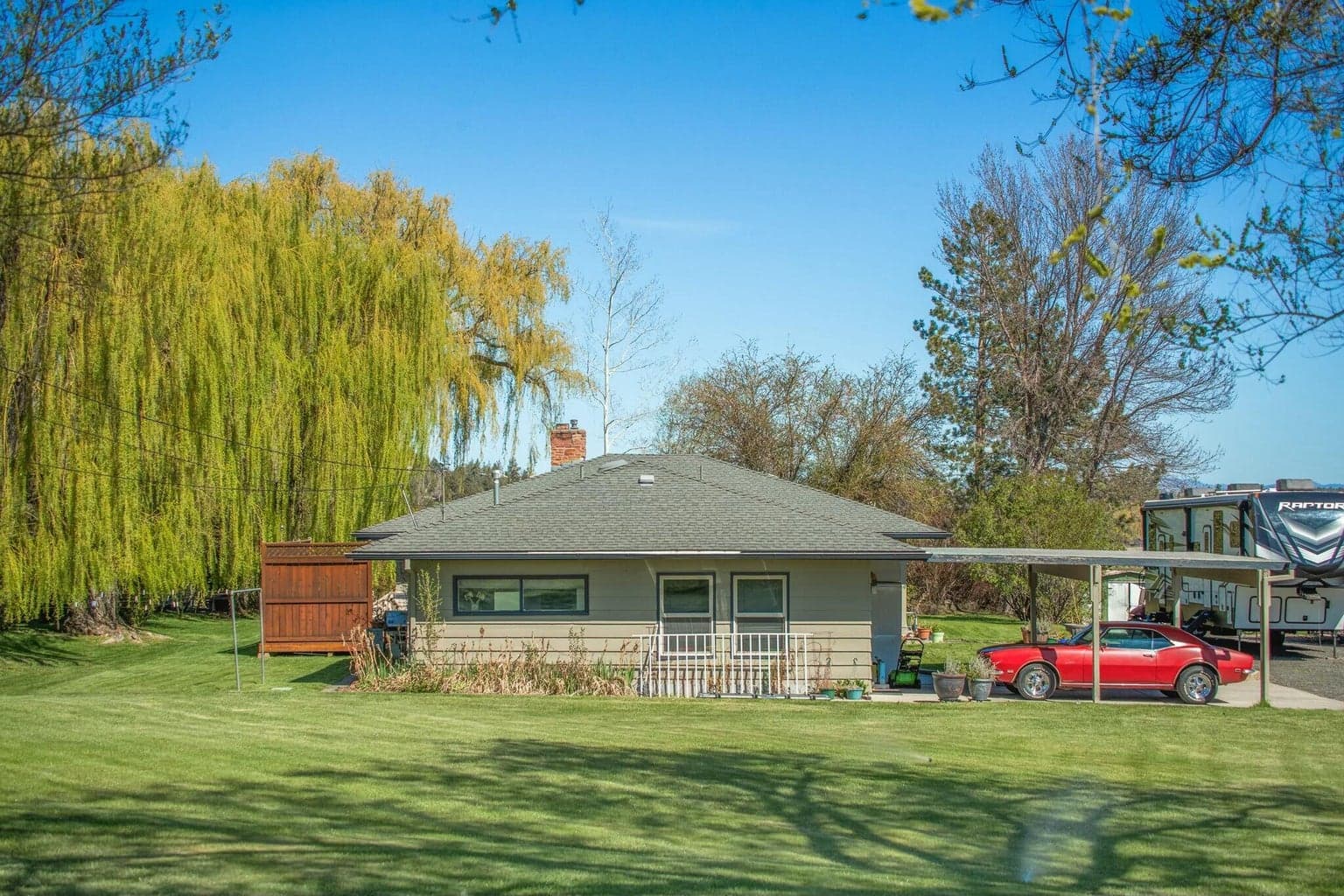 Photo of 510 SW Colfax Lane 15 of 15