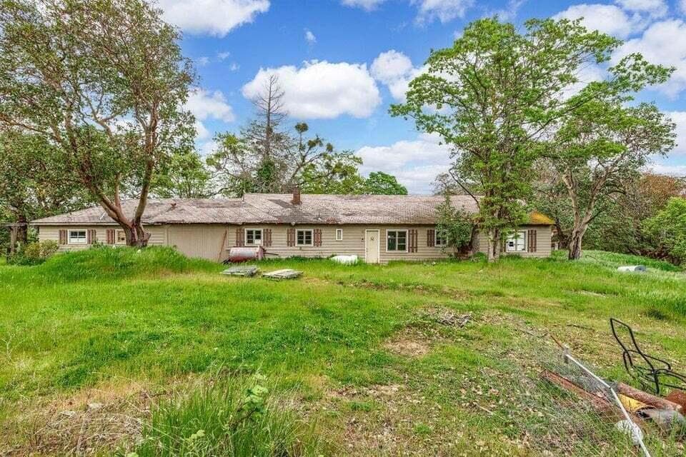 Photo of 8785 Blackwell 2 of 2