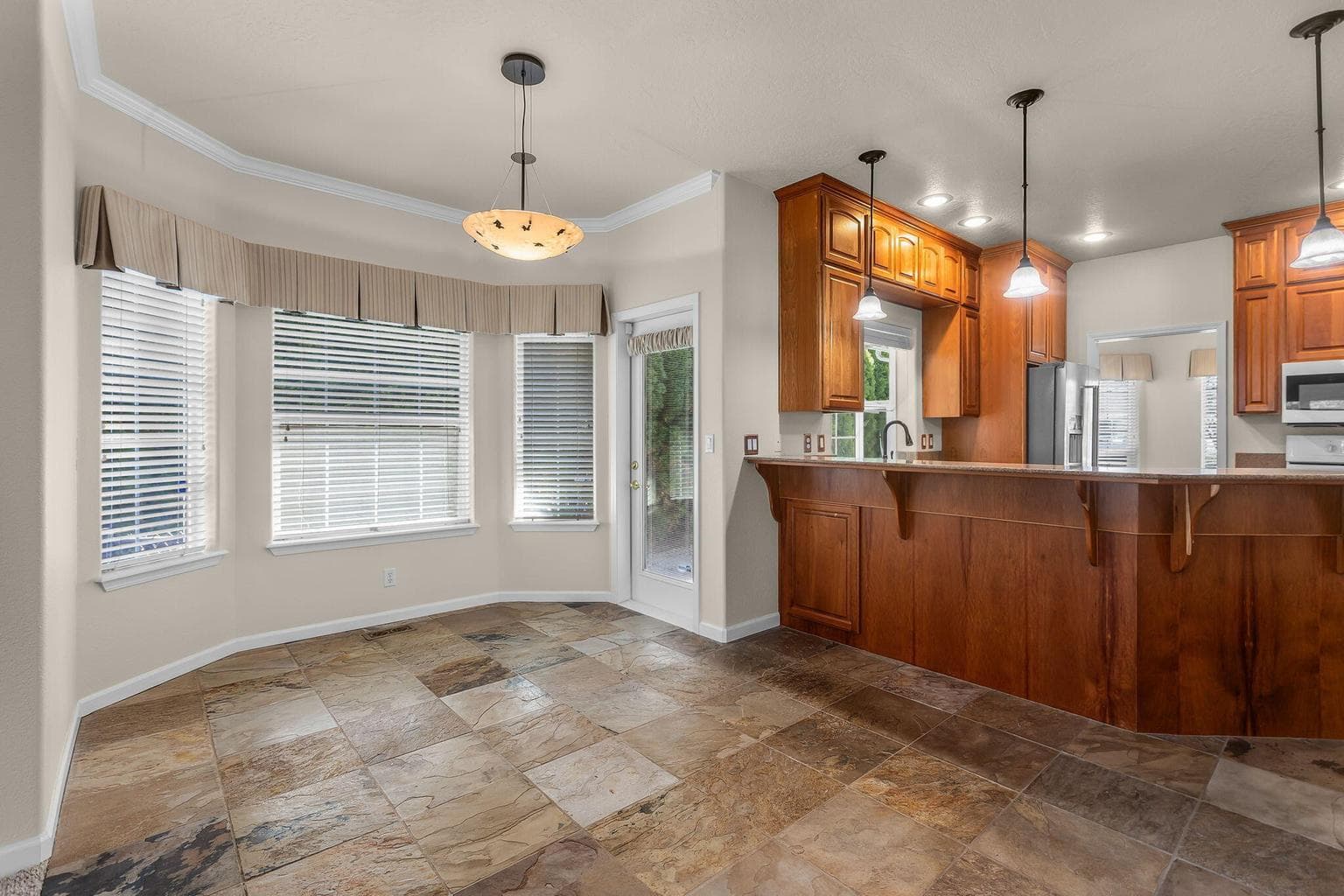 Photo of 4415 SW Ben Hogan Drive 7 of 28