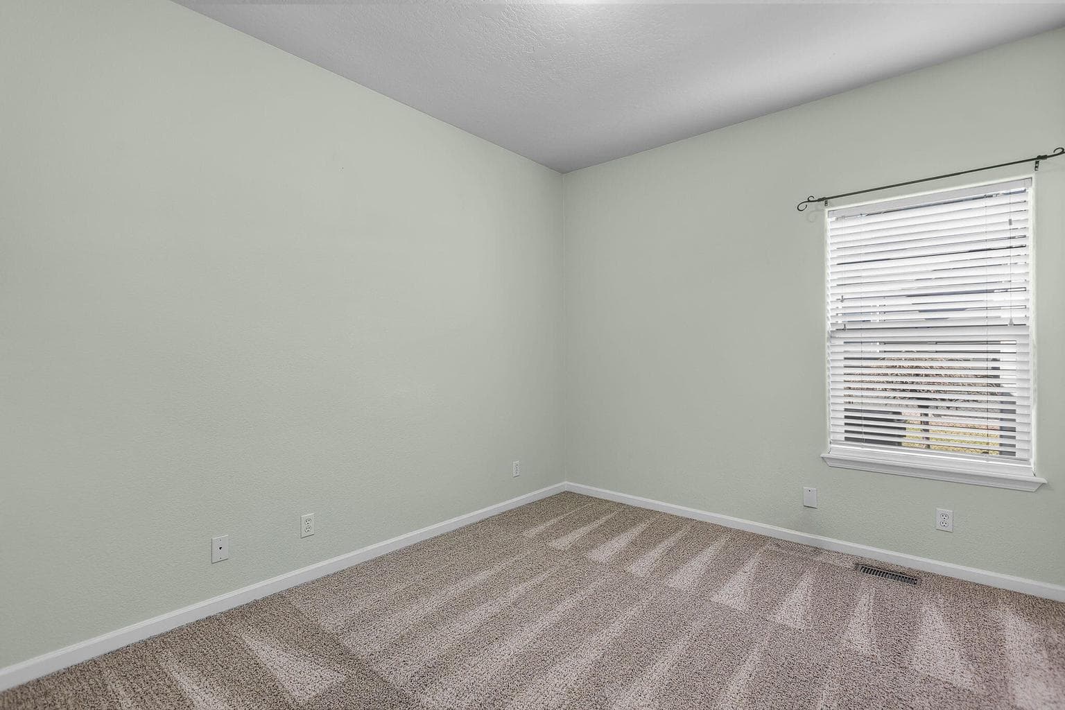 Photo of 4415 SW Ben Hogan Drive 19 of 28