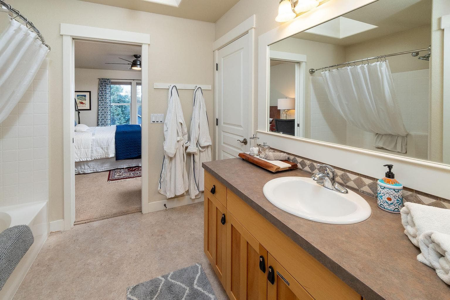 Photo of 319 NW Flagline Drive 20 of 34