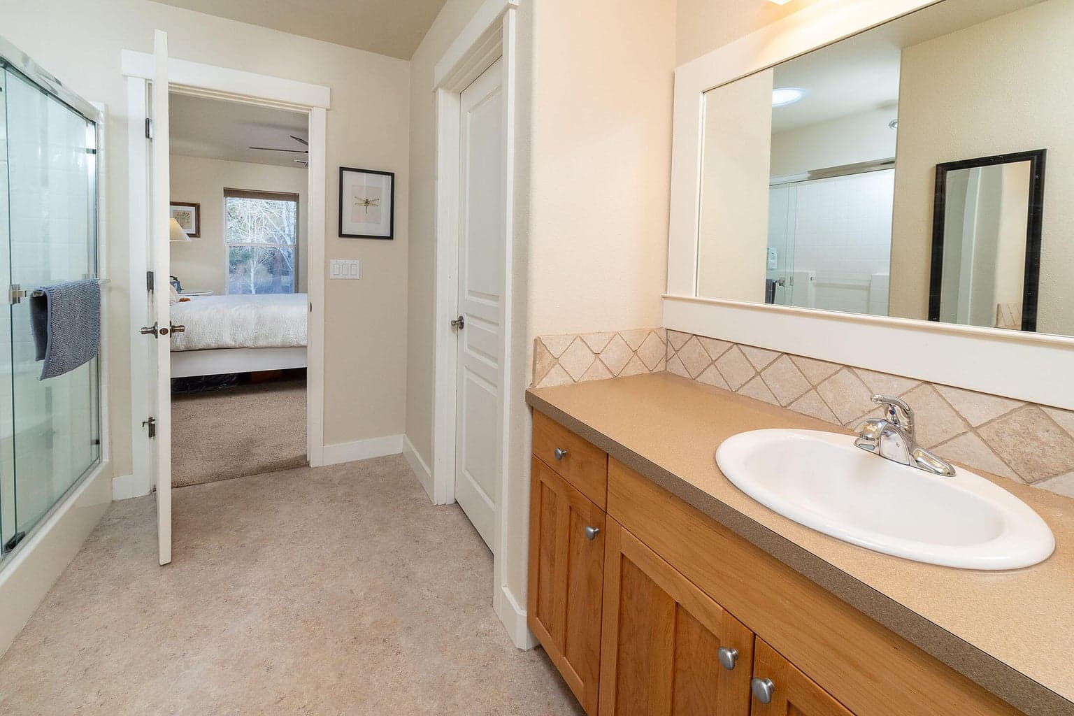 Photo of 319 NW Flagline Drive 22 of 34