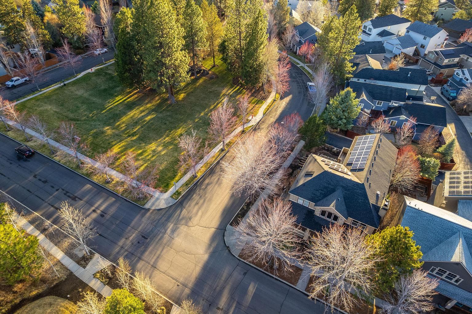 Photo of 319 NW Flagline Drive 32 of 34